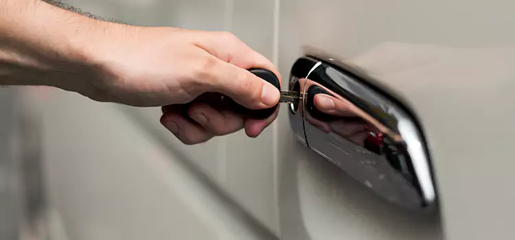 Why Choose Our Auto Locksmith Team in Commack, NY?