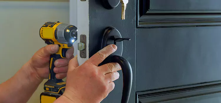 Locksmith Emergency Service Commack
