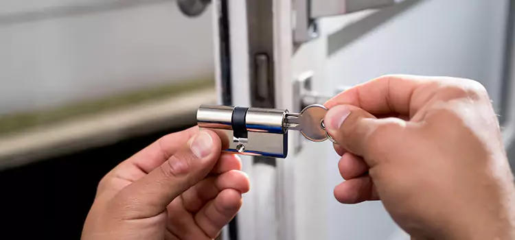 Emergency Locksmith for House Commack