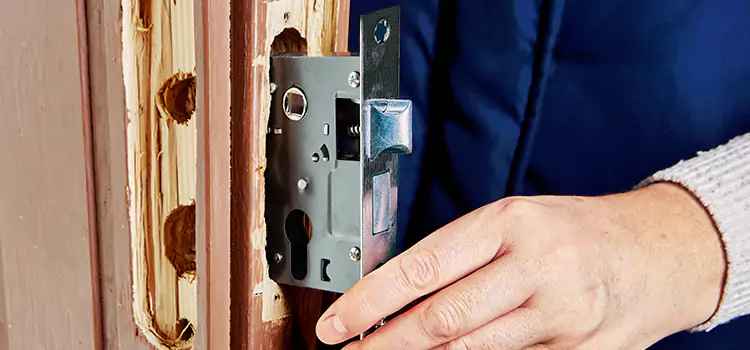 Garage Door Lock Replacement Commack